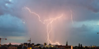 Matt Biddulph Segui Lightning storm over Berlin