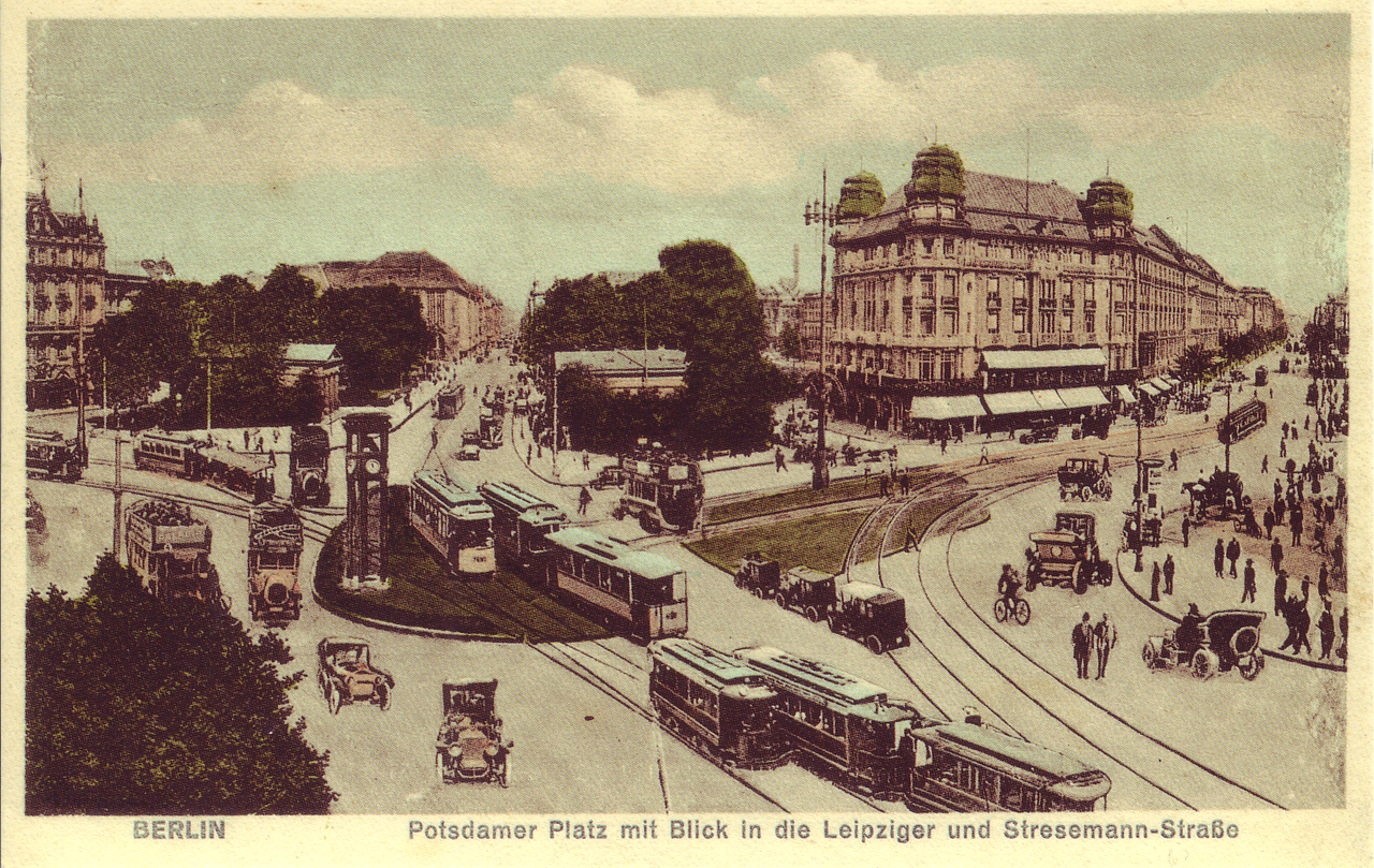 Potsdamer Platz negli anni'20 ©CC0https://commons.wikimedia.org/wiki/File:Potsdamer_Platz_2,_Berlin_1900.png