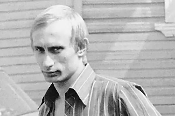 Putin durante gli anni trascorsi a Dresda ©Pubblico Dominio