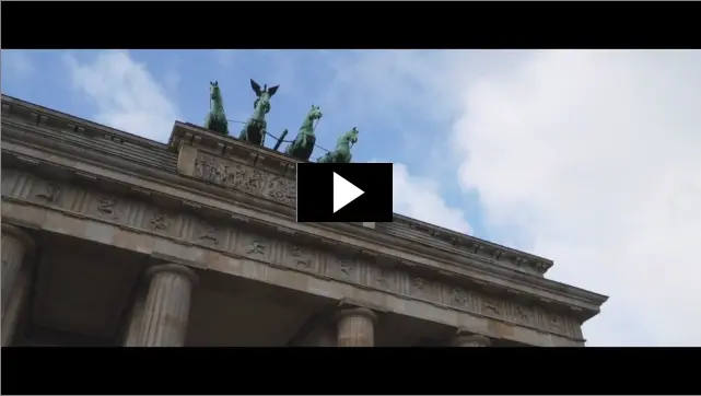 Screenshot del video Behind the Wall diretto da Vito Ricchiuti https://vimeo.com/311237393?fbclid=IwAR0kcMdaNeD6KqINrAflyI0mU7xMta0zYkZO9RycQjIk-dEwxqr1Qw8ip3A