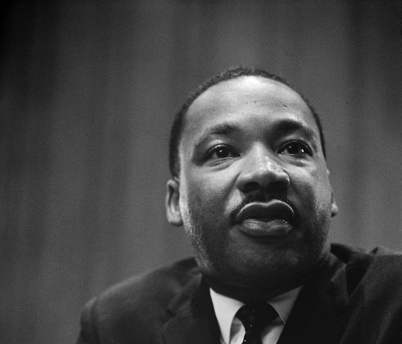 martin luther king https://pixabay.com/it/martin-luther-king-conferenza-stampa-180477/ ©WikiImages CC0