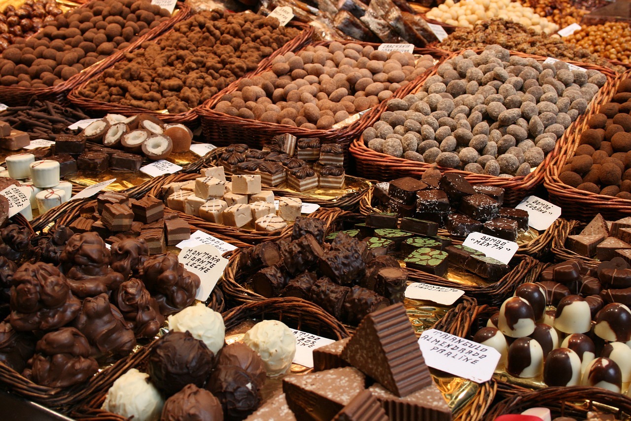 cioccolata, Platus, https://pixabay.com/it/photos/cioccolatini-cioccolato-656087/ CC0