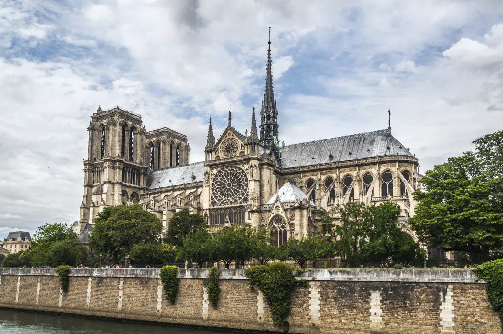 Cathédrale Notre Dame de Paris, Jose Losada - Fotografía, https://www.flickr.com/photos/victorianorivero/20114551605?fbclid=IwAR1EI9P-ZEiCB0ZuTw7vBlclFy2dOf1EyLXzteYAIZK85l5ZSjqs6Rx0Kus CC BY 2.0