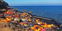 Immigrazione e Mediterraneo, romaniamissions, https://pixabay.com/it/photos/giubbotti-di-salvataggio-siria-3290742/ CC0