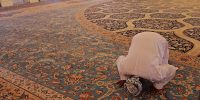 Tassa sulle moschee, sharonang, https://pixabay.com/it/photos/pregare-preghiera-tappeto-design-3236120/CC0