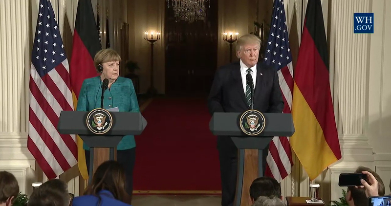 Angela Merkel e Donald Trump da Wikipedia https://en.wikipedia.org/wiki/File:Angela_Merkel_Donald_Trump_2017-03-17.png