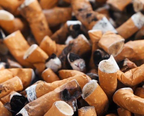 https://pixabay.com/photos/addict-addiction-ashtray-bad-burnt-84430/