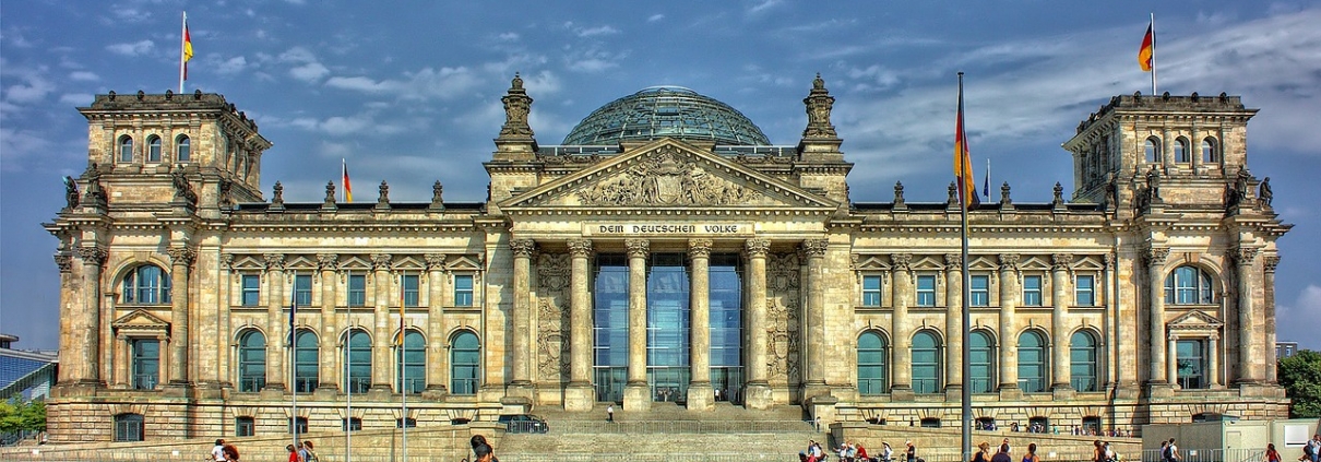 Berlino, ©PeterDargatz, https://pixabay.com/it/photos/berlino-reichstag-governo-51058/