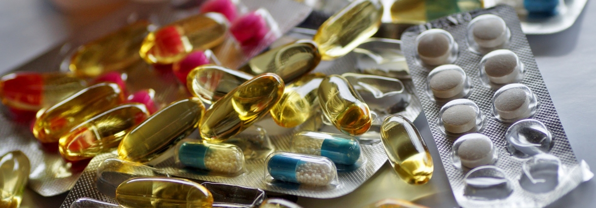 drugs, ©ivabalk, https://pixabay.com/it/photos/compresse-farmaci-pillole-farmacia-3442768/