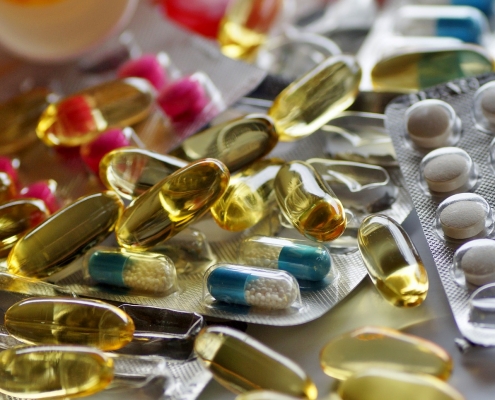 drugs, ©ivabalk, https://pixabay.com/it/photos/compresse-farmaci-pillole-farmacia-3442768/