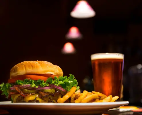 Hamburger, ©Edward Franklin, https://www.youtube.com/watch?v=Nt-0djBafV4&list=RDvZYbEL06lEU&index=6