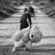 Abusi sui minori - bambini, ©Greyerbaby, https://pixabay.com/it/photos/ragazza-a-piedi-teddy-bear-bambino-447701/