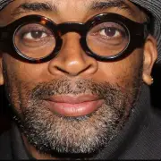 Spike Lee ©Thomas Rome CC-BY 2.0 https://www.flickr.com/photos/94855077@N06/8638673074