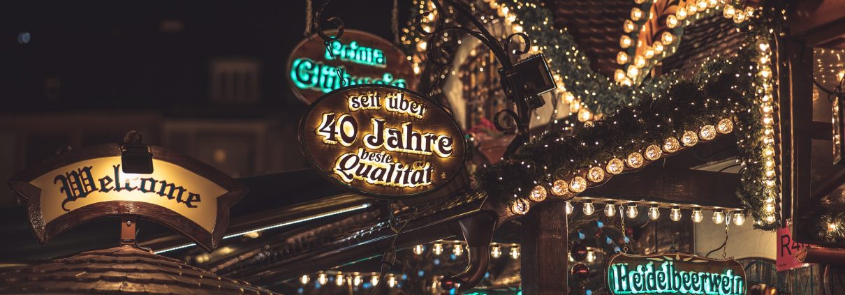 Mercatino Di Natale Natale Francoforte Germania CC0 https://pixabay.com/it/photos/mercatino-di-natale-natale-4705880/