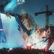Roger Waters - The Wall live in Berlin 1990 Screenshoot da Youtube https://www.youtube.com/watch?v=-Nl0xzzNGZA