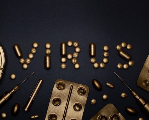 https://pixabay.com/it/photos/chimica-corona-coronavirus-cura-4932603/