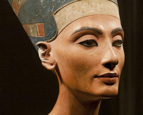 Busto di Nefertiti da Flickr ©Egisto Sani CC-BY-NC-SA 2.0 https://www.flickr.com/photos/69716881@N02/8525068387