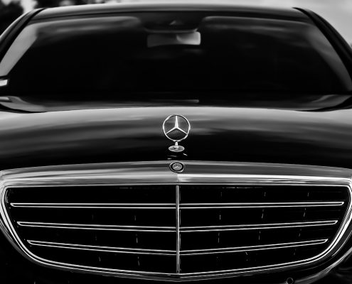 https://pixabay.com/it/photos/mercedes-black-lusso-automobile-2181380/