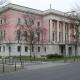 Ambasciata italiana a Berlino da Wikimedia Achim Raschka / CC-BY-SA-4.0 https://commons.wikimedia.org/wiki/File:Be_ItalianEmbassy_01.JPG