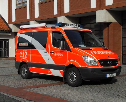 feuerwehr-600355_1280.jpg, https://pixabay.com/tr/photos/feuerwehr-itfaiye-itfaiye-arabas%C4%B1-600355/, CC0, Frimodt