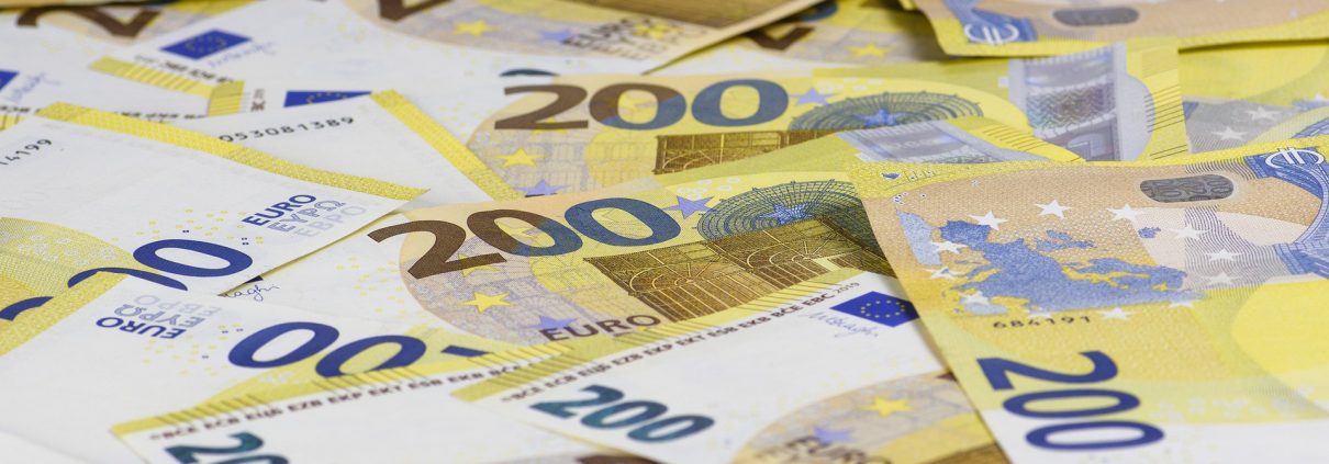 Deficit pubblico © Pixabay https://pixabay.com/it/photos/soldi-banconote-economia-euro-6154341/
