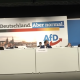 Congresso AfD Dresda - Screenshot da YouTube https://www.youtube.com/watch?v=CbGFjs3Msks