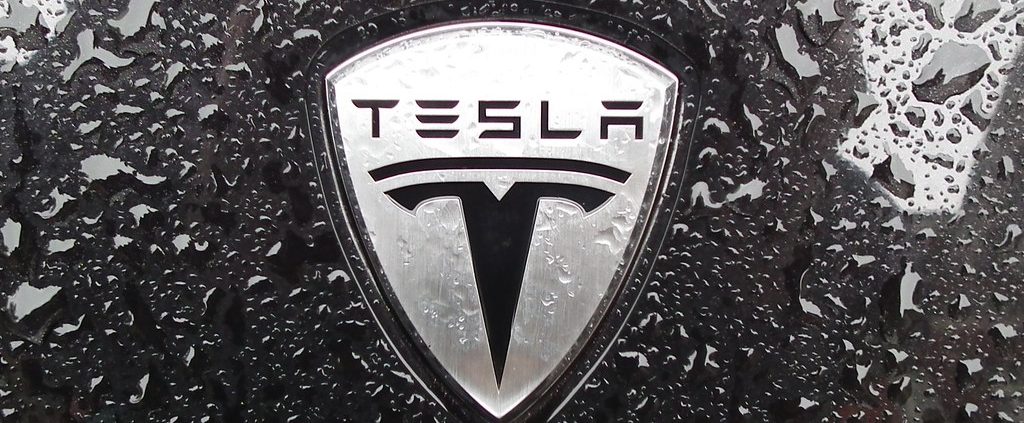 Tesla https://www.flickr.com/photos/kenjonbro/7125068965 Copyright: Flickr CC BY-NC-SA 2.0