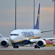 Aereo Ryanair ©Steve001 da Pixabay https://pixabay.com/de/photos/flug-boeing-flughafen-fliegen-4454342/