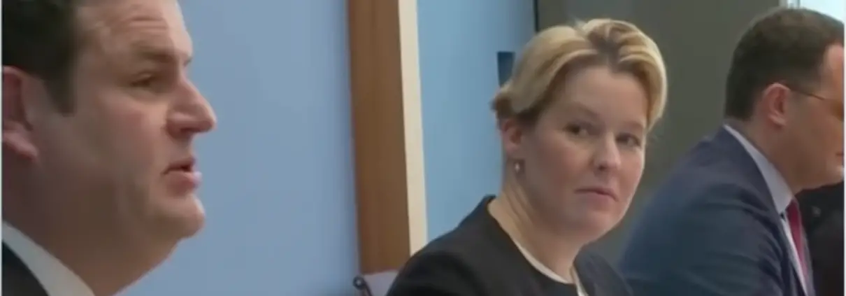 ex ministra della Famiglia Franziska Giffey screenshot da YouTube https://www.youtube.com/watch?v=1QFTtUQPbBo