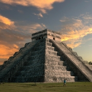 Piramide Messico da Pixabay https://pixabay.com/it/photos/piramide-rovine-chichen-itza-tempio-5744558/