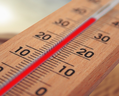 Temperatura https://pixabay.com/it/photos/termometro-estate-heiss-di-calore-4294021/