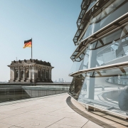 Germania Avvenimenti Bild von noelsch auf Pixabay https://pixabay.com/de/photos/architektur-deutschland-geb%c3%a4ude-4468573/