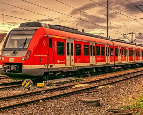Sciopero dei treni Germania S-Bahn Foto di Portraitor da Pixabay https://pixabay.com/it/photos/treno-trasporto-rotaia-ferrovia-5643635/
