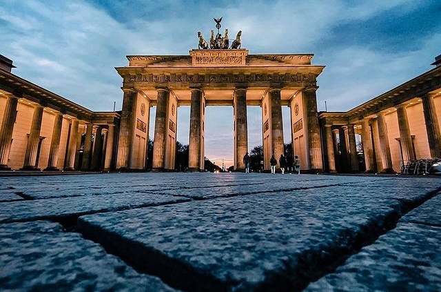 foto Porta di Brandeburgo da Berlino Magazine instragram