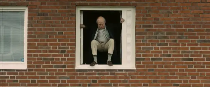 processo 96enne, © Il centenario che saltò dalla finestra e scomparve - Film