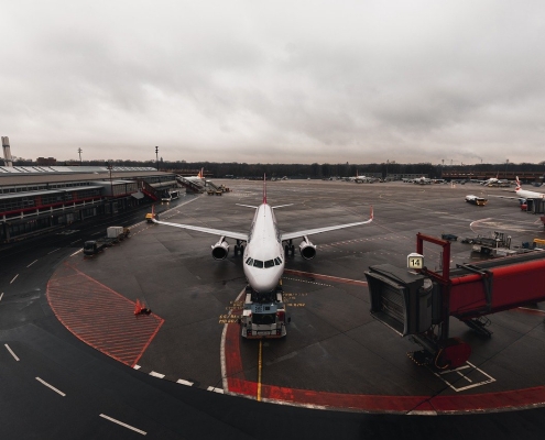 Accordo rimborso voli cancellati presa da https://pixabay.com/it/photos/aereo-aeroporto-viaggio-volare-4885803/ CC0