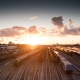 Stop privatizzazione ferrovie presa da https://pixabay.com/it/photos/treno-tramonto-brani-ferrovia-821500/ CC0