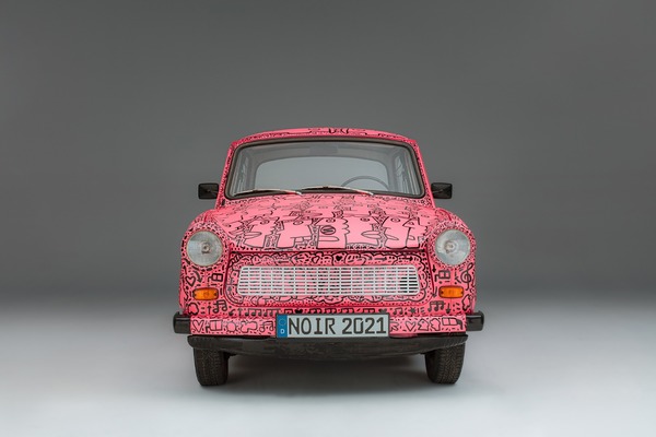 La Trabant decorata da Thierry Noir per il trentennale di Achtung Baby degli U2