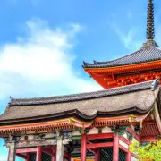 Japanmarkt Foto di PIXNIO https://pixnio.com/it/interno-esterno/exterior/colorato-giappone-tempio
