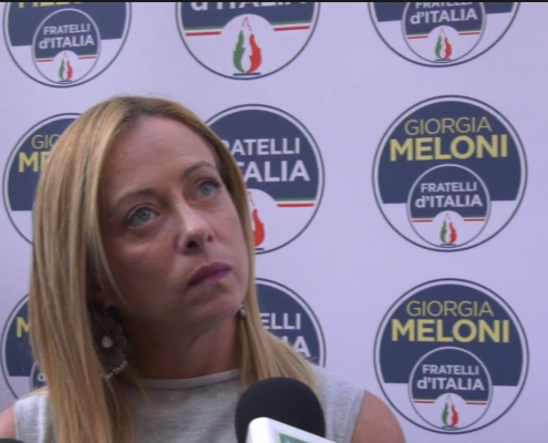 Fratelli d'Italia - Giorgia Meloni - Screenshot da YouTube - https://www.youtube.com/watch?v=uO2fT60ZT8o