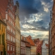 case in Germania, CC0, foto di analogicus, da pixabay, https://pixabay.com/photos/houses-facade-stralsund-germany-4942046/