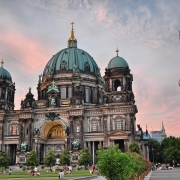 duomo, CC0, Public Domain, di athree23, da Pixabay, https://pixabay.com/it/photos/berlino-dom-cattedrale-di-berlino-2651607/