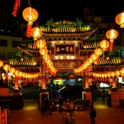Chinatown CC0 Pixabay-https://pixabay.com/photos/yokohama-chinatown-motomachi-lamp-2223502/ ©meguraw645