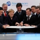 Cerimonia di inaugurazione del gasdotto Nord Stream con Angela Merkel, Dmitrij Medvedev, Mark Rutte e François Fillon ©Kremlin.ru CC4.0 da Wikipedia https://it.wikipedia.org/wiki/Nord_Stream#/media/File:Nord_Stream_ceremony.jpeg