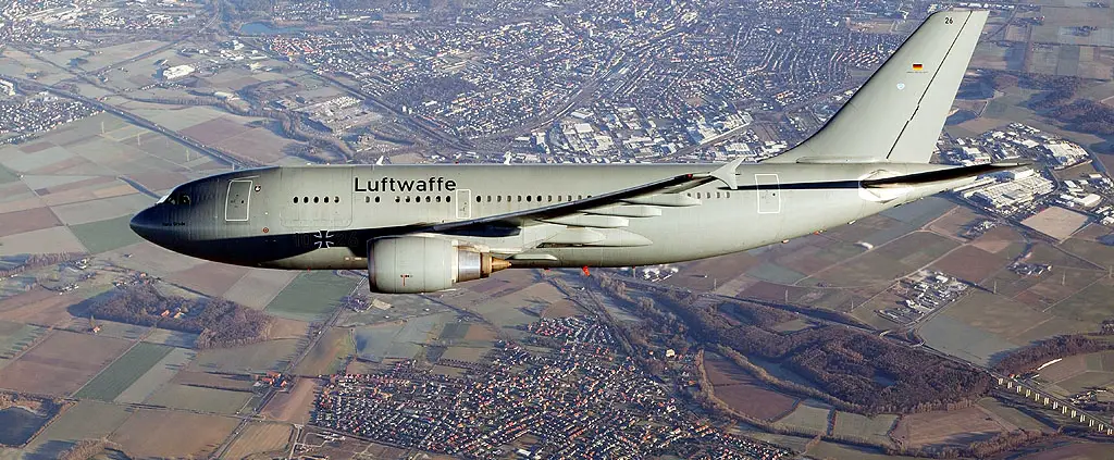 Aereo militare Luftwaffe ©Presse- und Informationszentrum der Luftwaffe da Wikipedia - Pubblico dominio https://commons.wikimedia.org/wiki/File:Airbus_A310_MRT_MedEvac.jpg