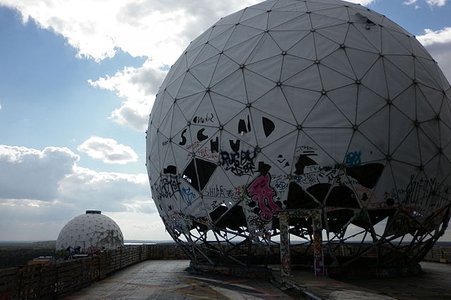 Teufelsberg Berlin 0076, Oscar ., Creative Commons Attribution-Share Alike 4.0, https://commons.wikimedia.org/w/index.php?search=teufelsberg&title=Special:MediaSearch&go=Go&type=image