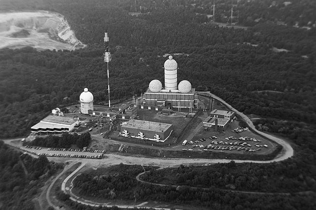 Teufelsberg Site, Phil Jern, Creative Commons Attribution 2.0,https://commons.wikimedia.org/w/index.php?search=teufelsberg&title=Special:MediaSearch&go=Go&type=image 