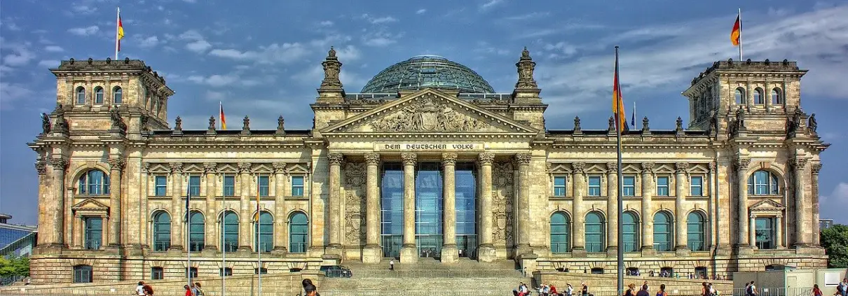 Berlino città più economica del mondo, CC0 public demain, foto di PeterDargatz da Pixabay, https://pixabay.com/photos/architecture-building-landmark-51058/