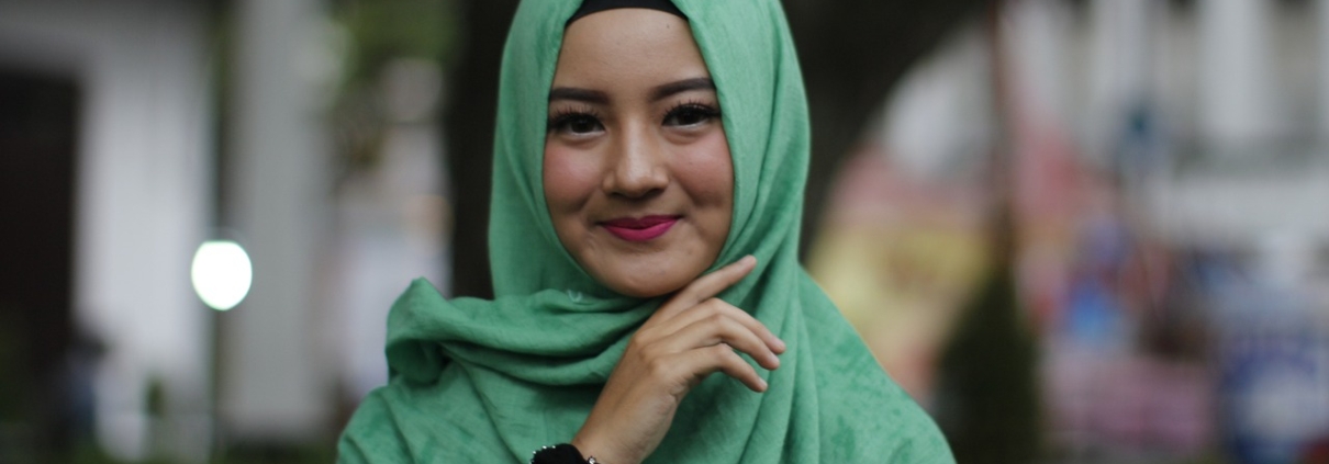 Berlino report musulmani, CC0 public domain, foto di Endho da Pixabay, https://pixabay.com/it/photos/hijab-musulmana-ragazza-femmina-3575501/