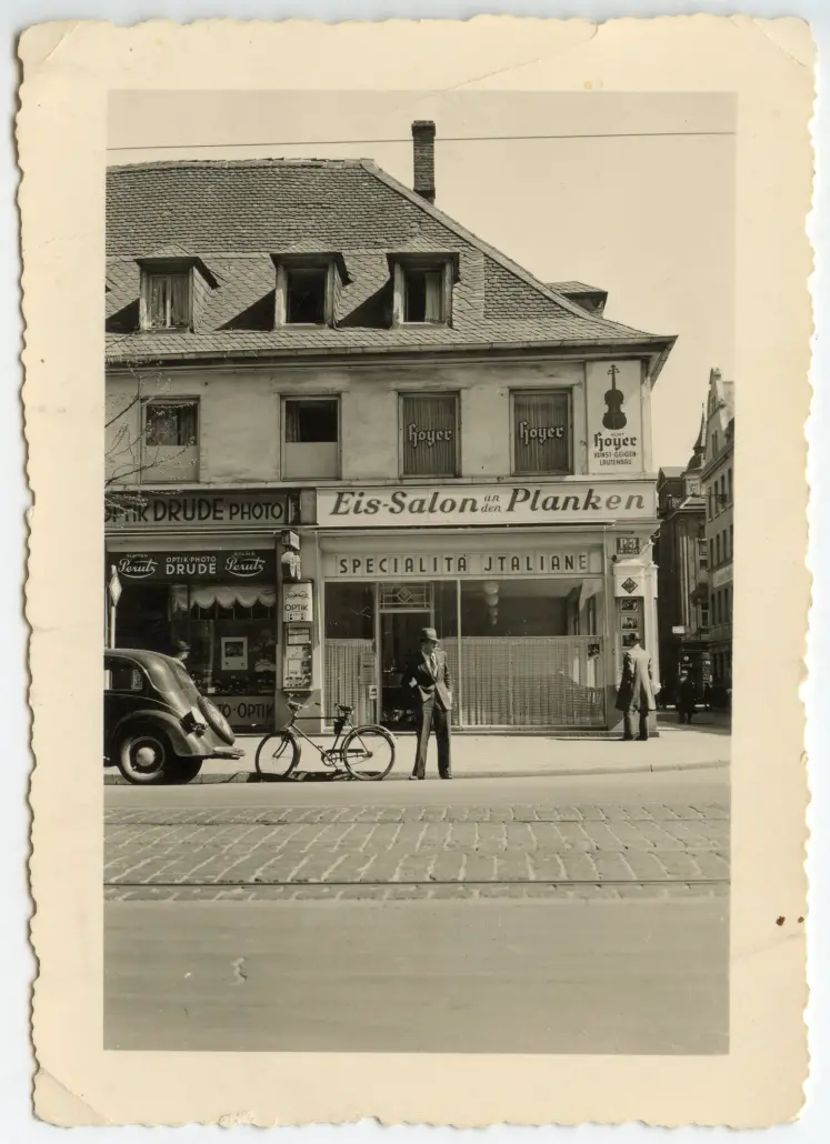 La gelateria Fontanella nel 1938